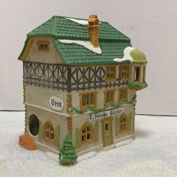 Dept 56 E. Staubr Backer Bakery, Alpine Village Lighted Christmas Building 1986 - Picture 10 of 12